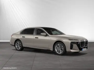 BMW 740d xDrive M Sport AHK SkyLounge Autobahnass.