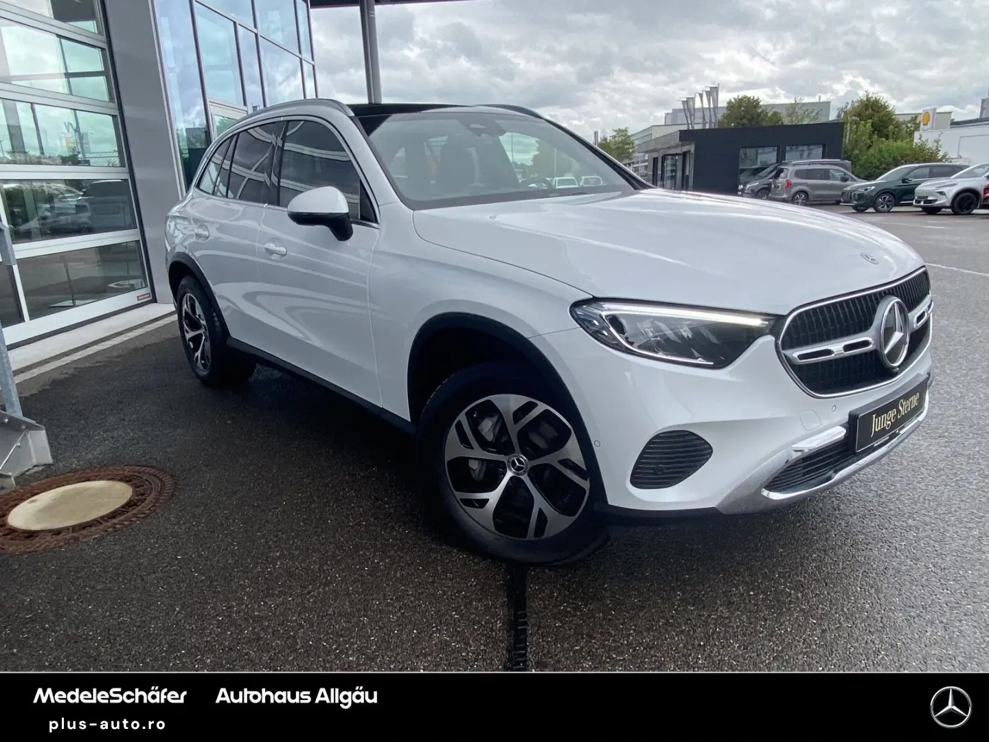 MERCEDES-BENZ GLC 300 e 4M Avantgarde Pano LEDER Memory AHK