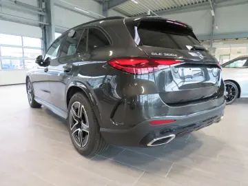 MERCEDES-BENZ GLC 300 d Plus 4M AMG AHK Memory 19