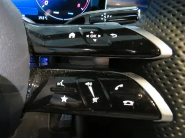 MERCEDES-BENZ GLC 300 d Plus 4M AMG AHK Memory 19