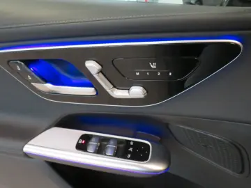 MERCEDES-BENZ GLC 300 d Plus 4M AMG AHK Memory 19