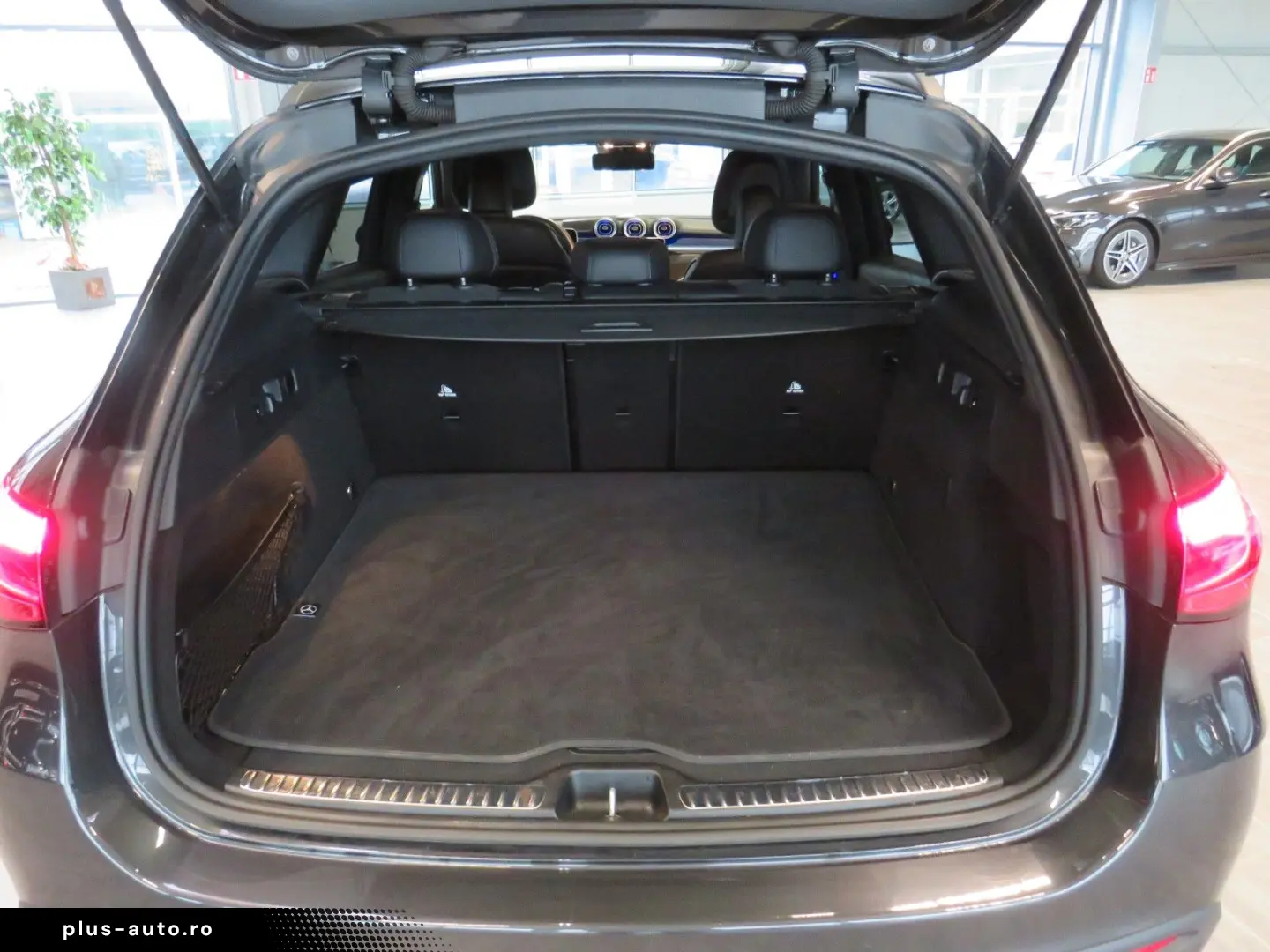 MERCEDES-BENZ GLC 300 d Plus 4M AMG AHK Memory 19