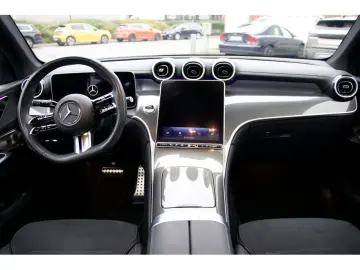 MERCEDES-BENZ GLC 300 e 4M AMG Premium DISTRO Pano 3&hellip;