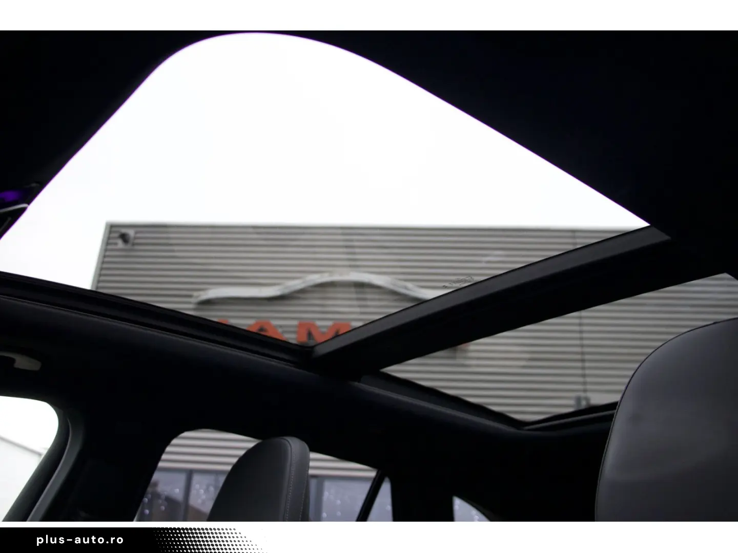 MERCEDES-BENZ GLC 300 e 4M AMG Premium DISTRO Pano 3&hellip;