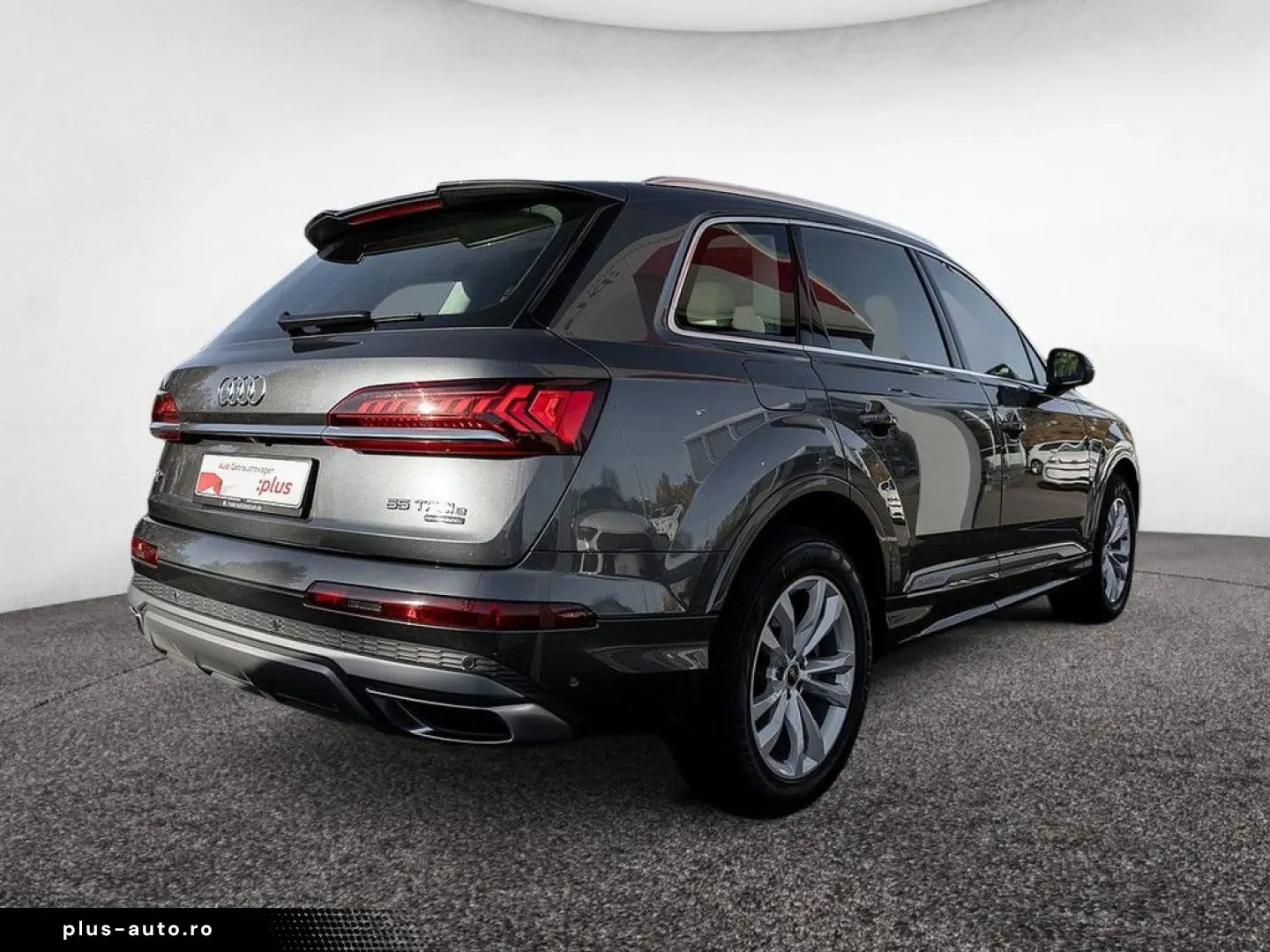 AUDI Q7 55 TFSIe quattro S line PANO
