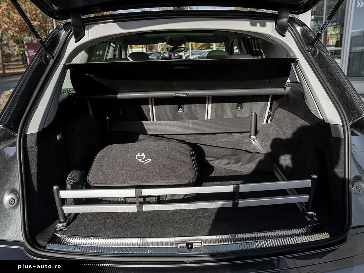 AUDI Q7 55 TFSIe quattro S line PANO