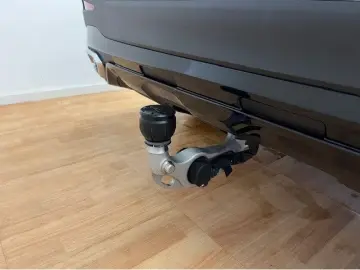 MERCEDES-BENZ GLC 300 d 4Matic AMG-Line AHK Nightpaket