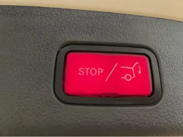 MERCEDES-BENZ GLC 300 d 4Matic AMG-Line AHK Nightpaket