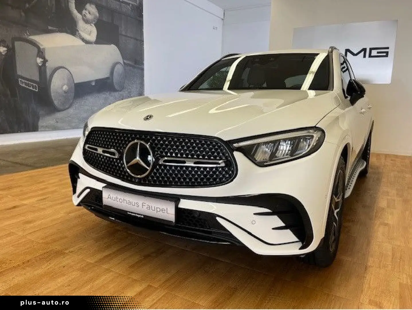 MERCEDES-BENZ GLC 300 d 4Matic AMG-Line AHK Nightpaket