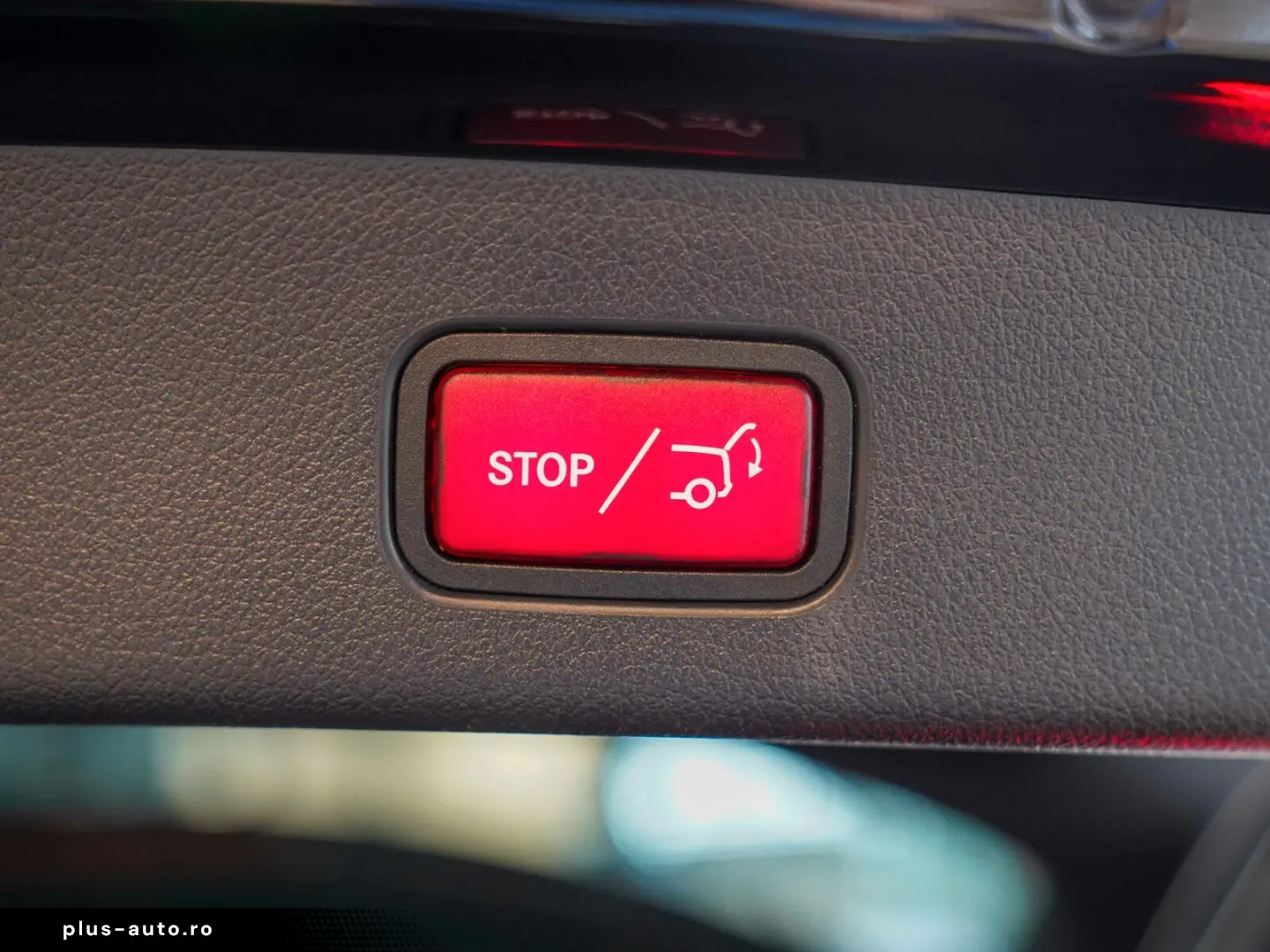 MERCEDES-BENZ GLC 300 e 4M AVANTGARDE Panoramadach DISTRONIC