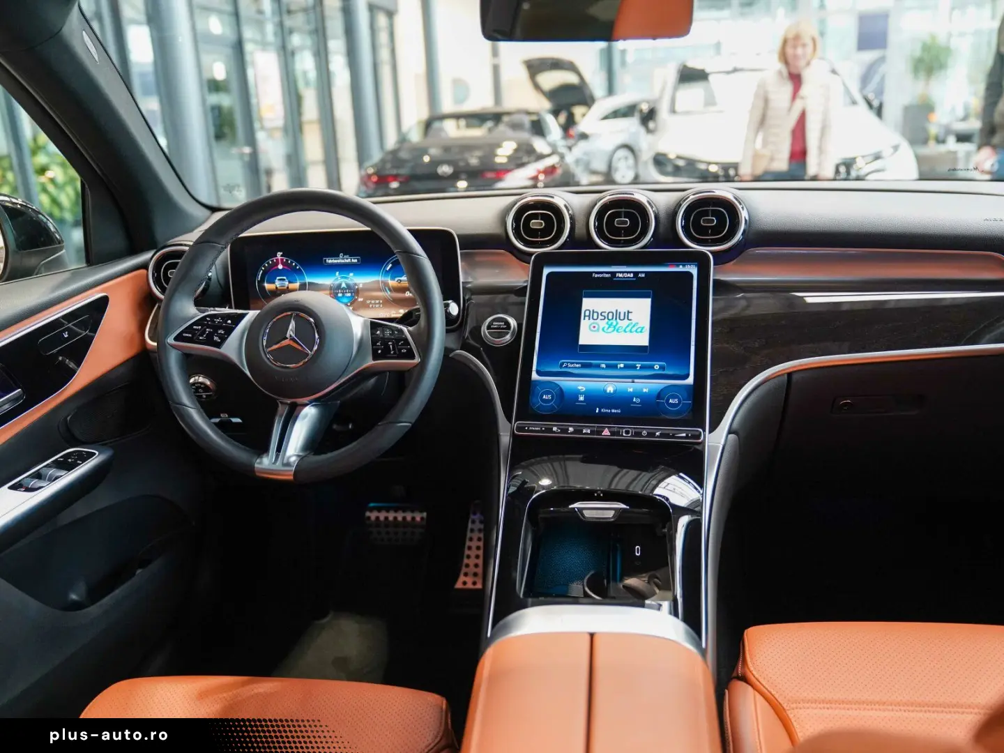 MERCEDES-BENZ GLC 300 e 4M AVANTGARDE Panoramadach DISTRONIC