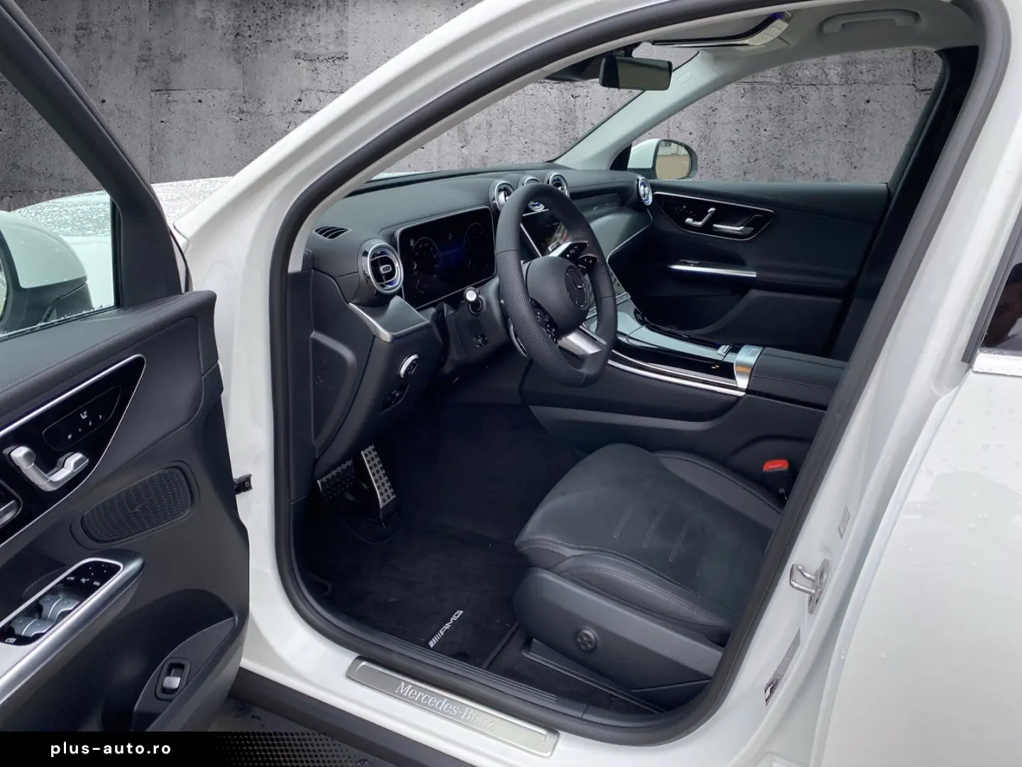 MERCEDES-BENZ GLC 220 d 4M AMG AHK DISTRO MEMORY KAM&hellip;