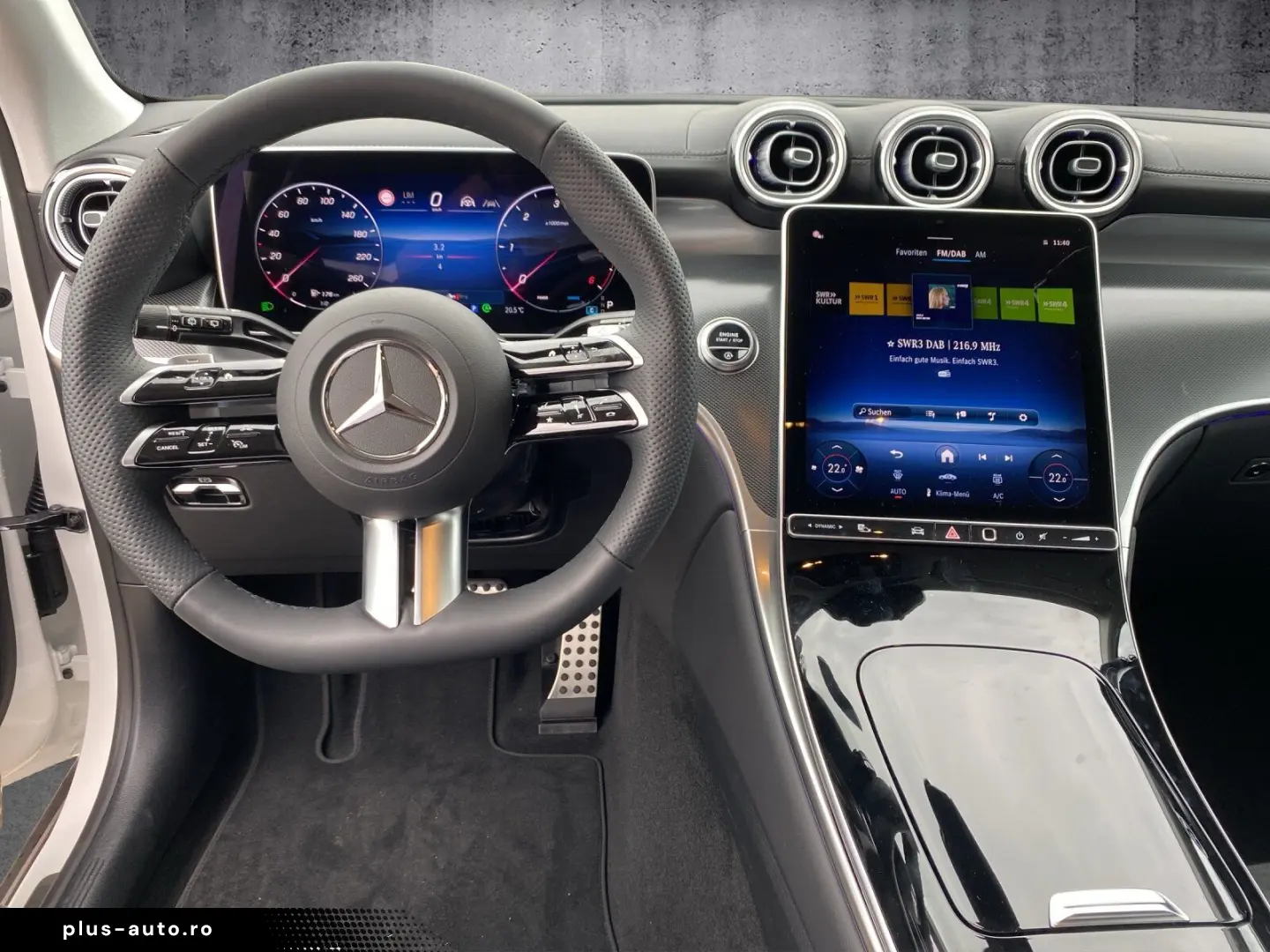 MERCEDES-BENZ GLC 220 d 4M AMG AHK DISTRO MEMORY KAM&hellip;