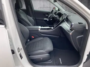 MERCEDES-BENZ GLC 220 d 4M AMG AHK DISTRO MEMORY KAM&hellip;