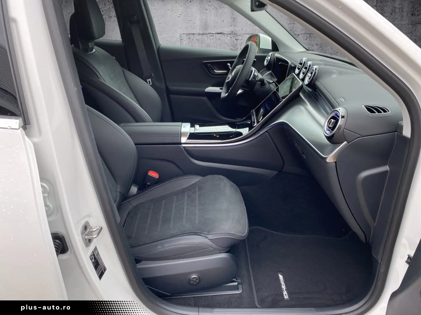 MERCEDES-BENZ GLC 220 d 4M AMG AHK DISTRO MEMORY KAM&hellip;