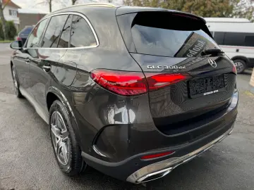 MERCEDES-BENZ GLC 300 de 4Matic Edition AMG Line  MWST AHK