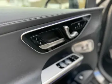 MERCEDES-BENZ GLC 300 de 4Matic Edition AMG Line  MWST AHK