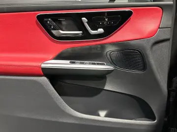 MERCEDES-BENZ GLC 300 de 4M AMG Digital-Light 360 -K&hellip;