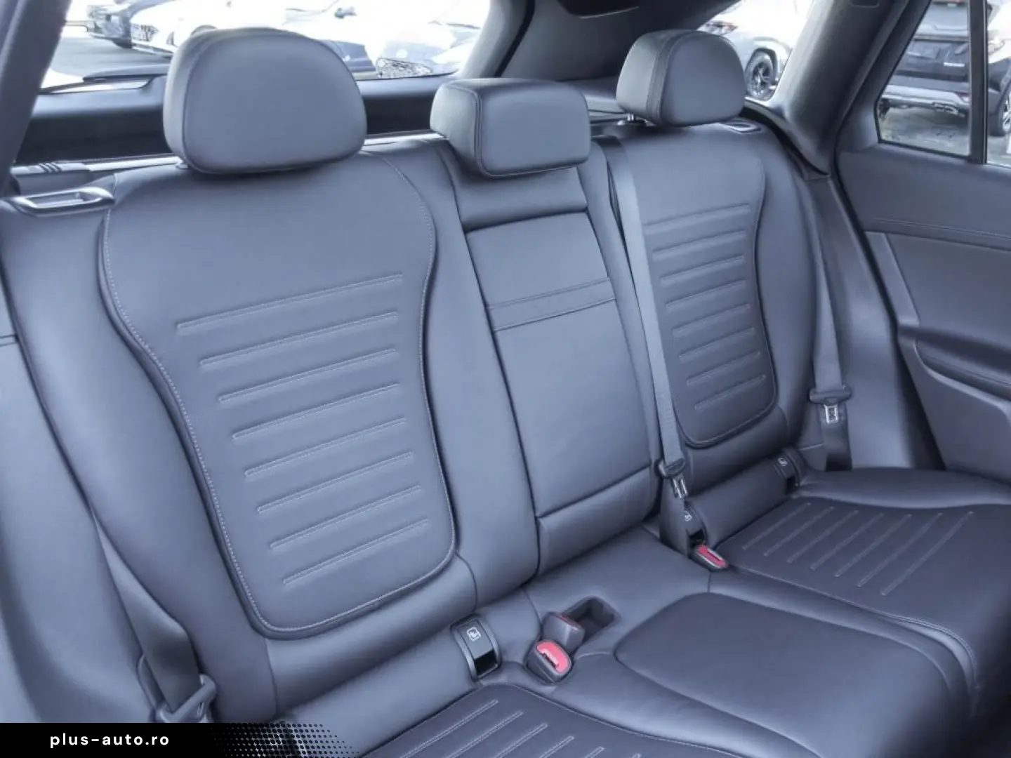 MERCEDES-BENZ GLC 300 de 4M AMG DLIGHT PANO DISTR BURM3D 360