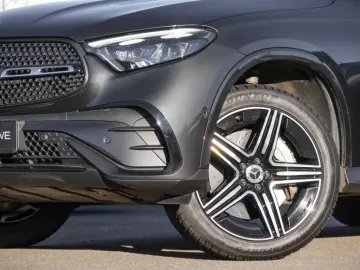 MERCEDES-BENZ GLC 300 de 4M AMG DLIGHT PANO DISTR BURM3D 360