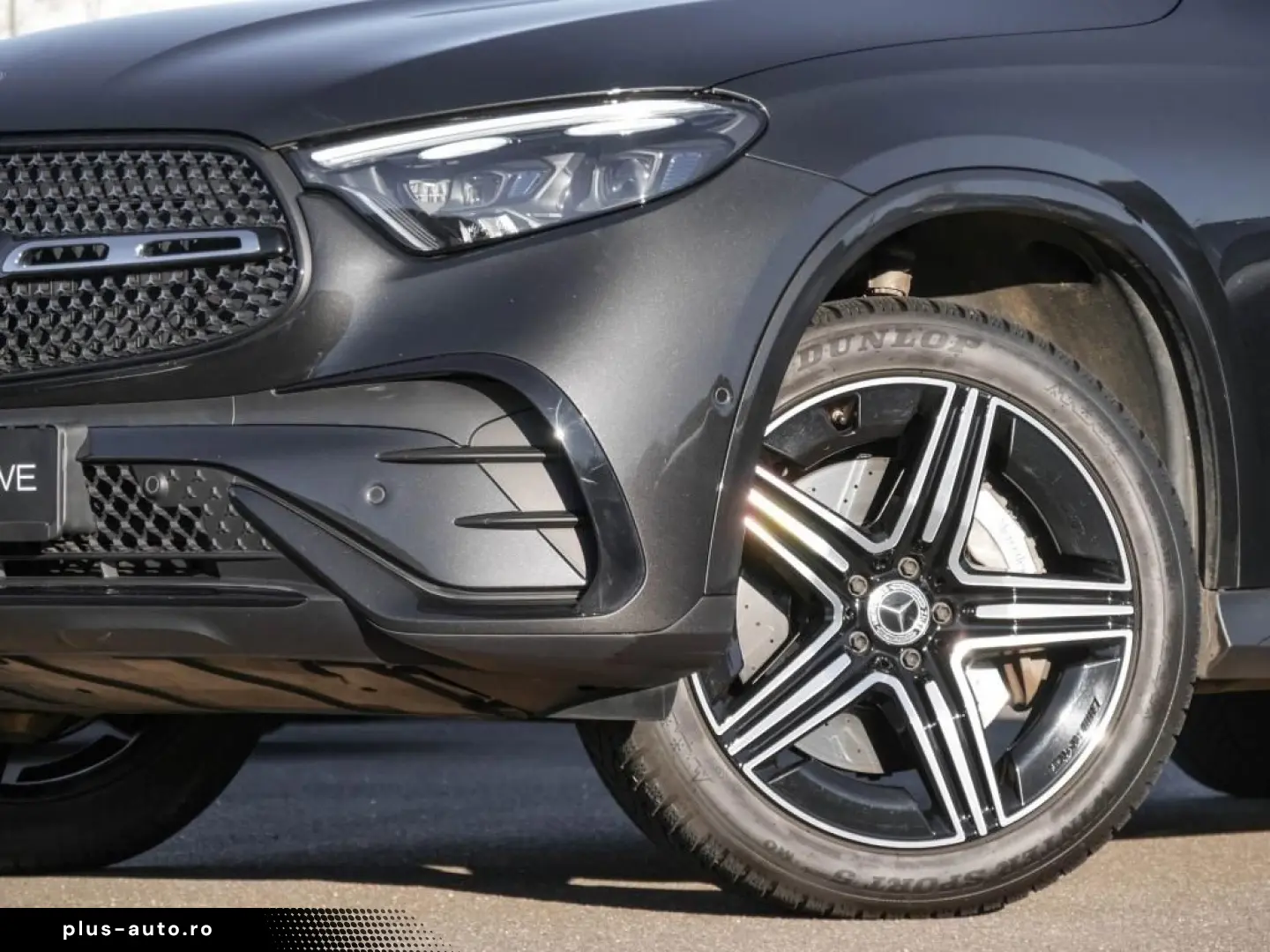 MERCEDES-BENZ GLC 300 de 4M AMG DLIGHT PANO DISTR BURM3D 360