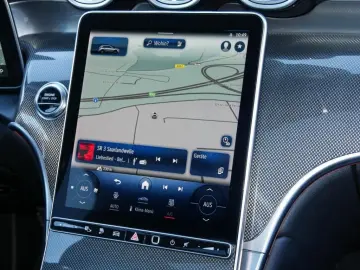 MERCEDES-BENZ GLC 300 de 4M AMG DLIGHT PANO DISTR BURM3D 360