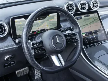 MERCEDES-BENZ GLC 300 de 4M AMG DLIGHT PANO DISTR BURM3D 360