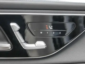 MERCEDES-BENZ GLC 300 de 4M AMG DLIGHT PANO DISTR BURM3D 360