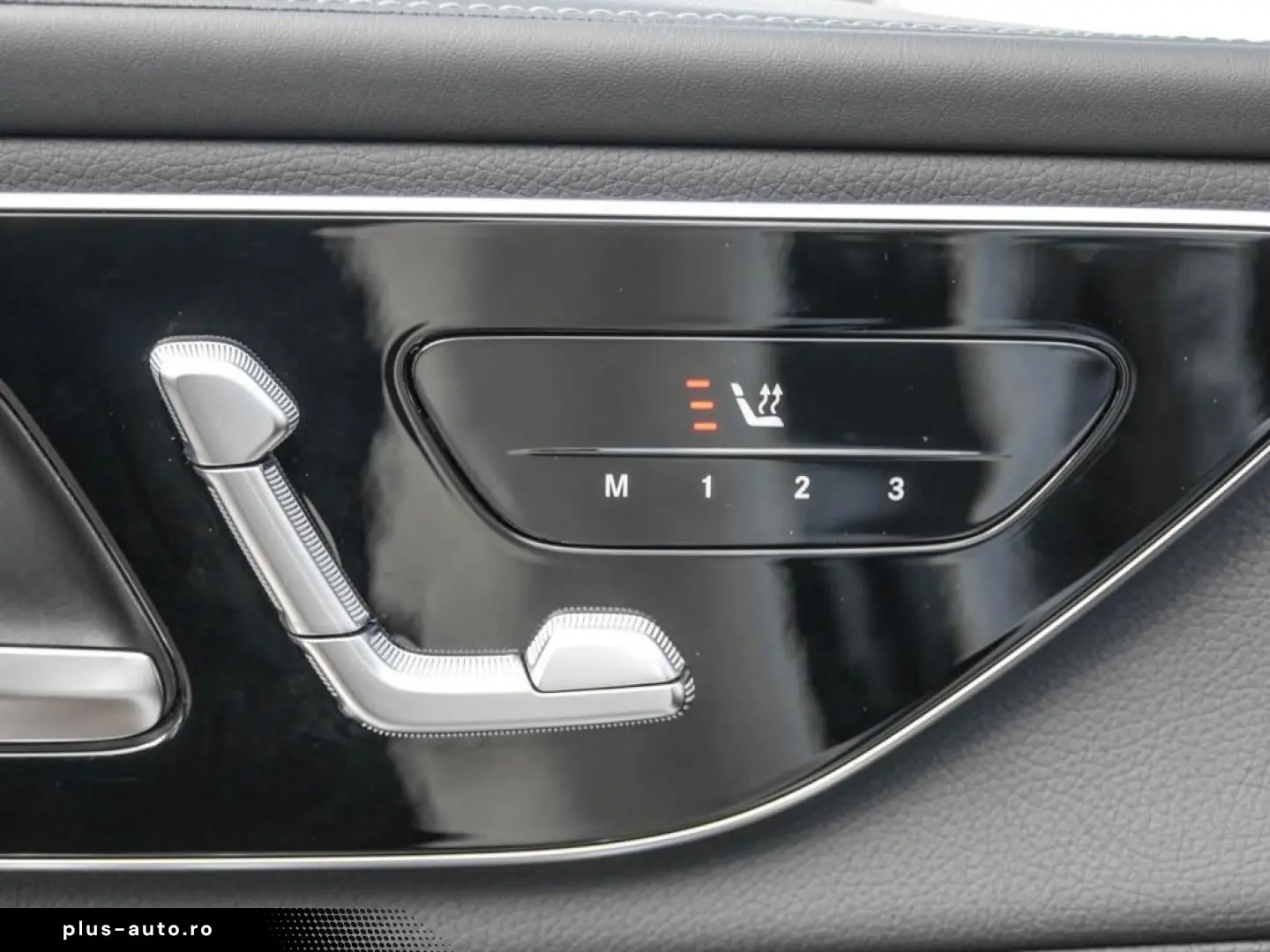 MERCEDES-BENZ GLC 300 de 4M AMG DLIGHT PANO DISTR BURM3D 360