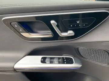 MERCEDES-BENZ GLC 300 d 4M AMG  AHK DISTRONIC MEMORY&hellip;