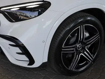 MERCEDES-BENZ GLC 220 d 4M AMG Distronic 360  DIG-LE&hellip;