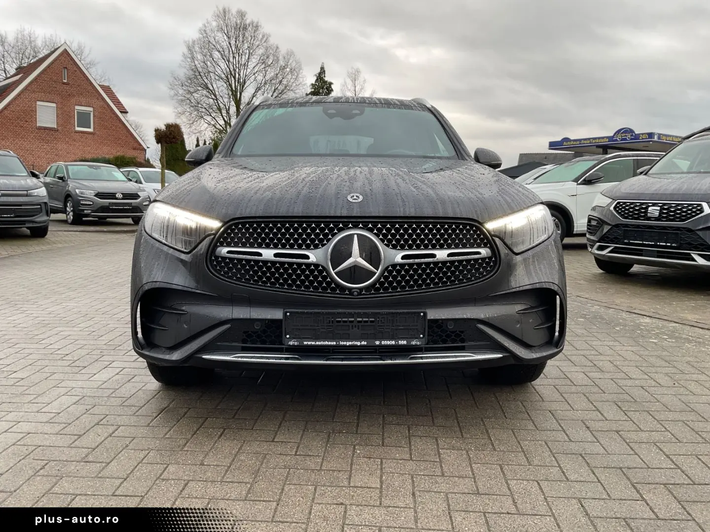 MERCEDES-BENZ GLC 300e 4Matic AMG AHK Panorama 360 Kamera