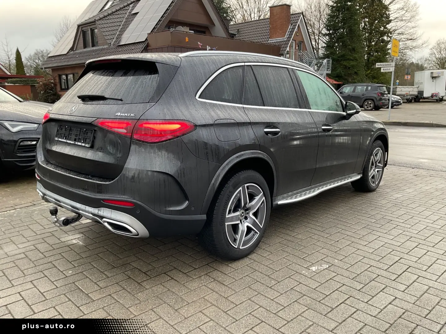 MERCEDES-BENZ GLC 300e 4Matic AMG AHK Panorama 360 Kamera