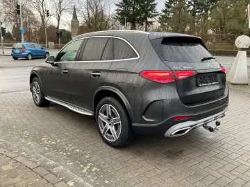 MERCEDES-BENZ GLC 300e 4Matic AMG AHK Panorama 360 Kamera
