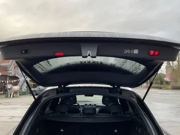 MERCEDES-BENZ GLC 300e 4Matic AMG AHK Panorama 360 Kamera