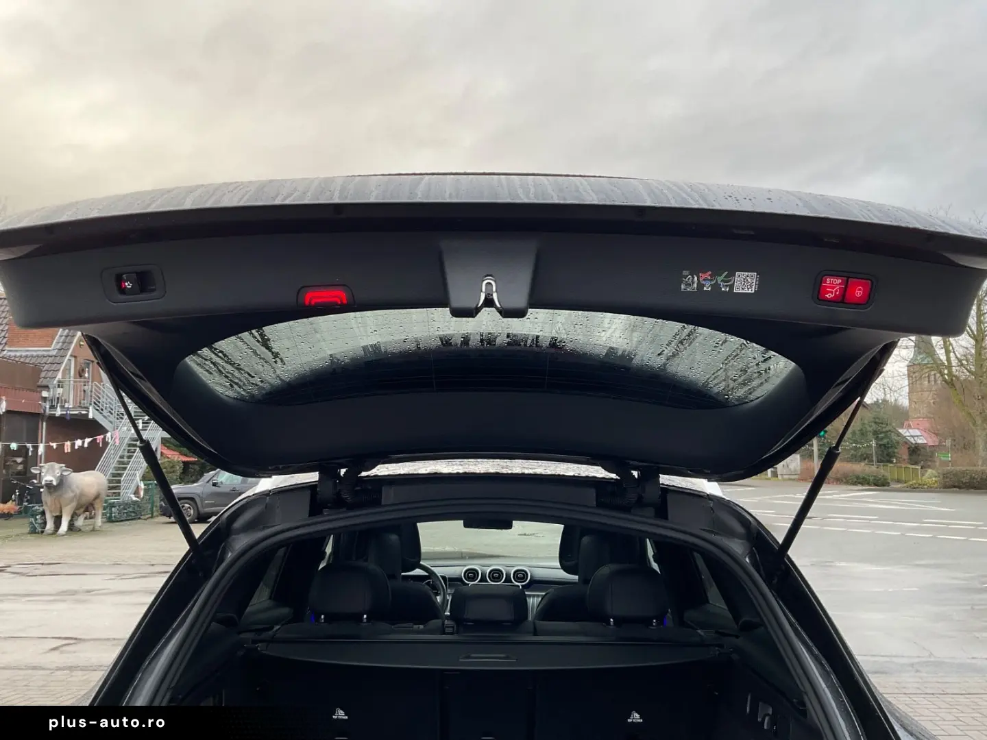 MERCEDES-BENZ GLC 300e 4Matic AMG AHK Panorama 360 Kamera