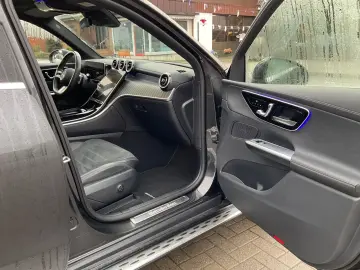 MERCEDES-BENZ GLC 300e 4Matic AMG AHK Panorama 360 Kamera