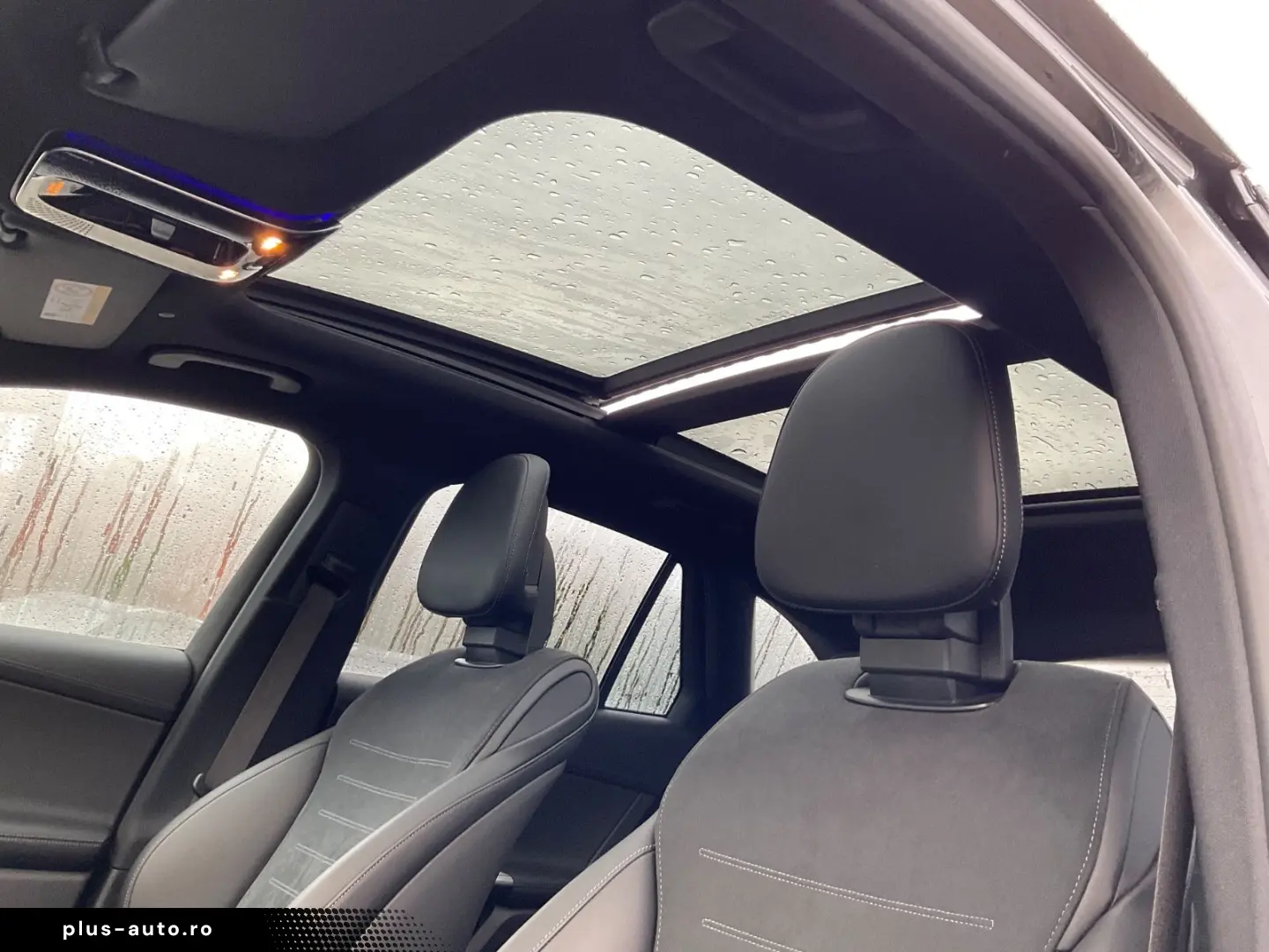 MERCEDES-BENZ GLC 300e 4Matic AMG AHK Panorama 360 Kamera