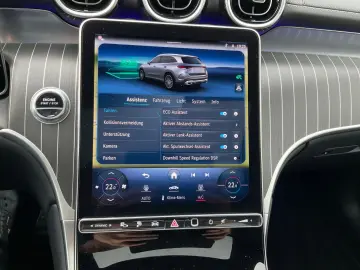 MERCEDES-BENZ GLC 300e 4Matic AMG AHK Panorama 360 Kamera