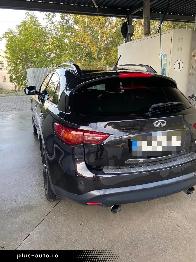 Infiniti QX70