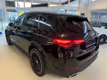 MERCEDES-BENZ GLC 220 d AMG Line 4M Pano Night Burme&hellip;