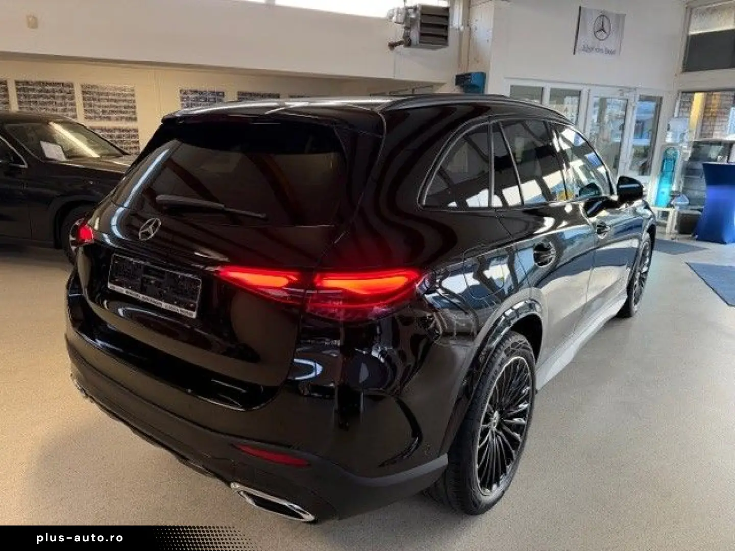 MERCEDES-BENZ GLC 220 d AMG Line 4M Pano Night Burme&hellip;