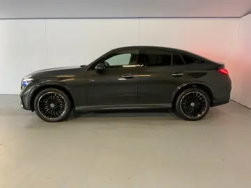 MERCEDES-BENZ GLC 200 4M Coupé AMG Night Pano HUD AHK DISTRO