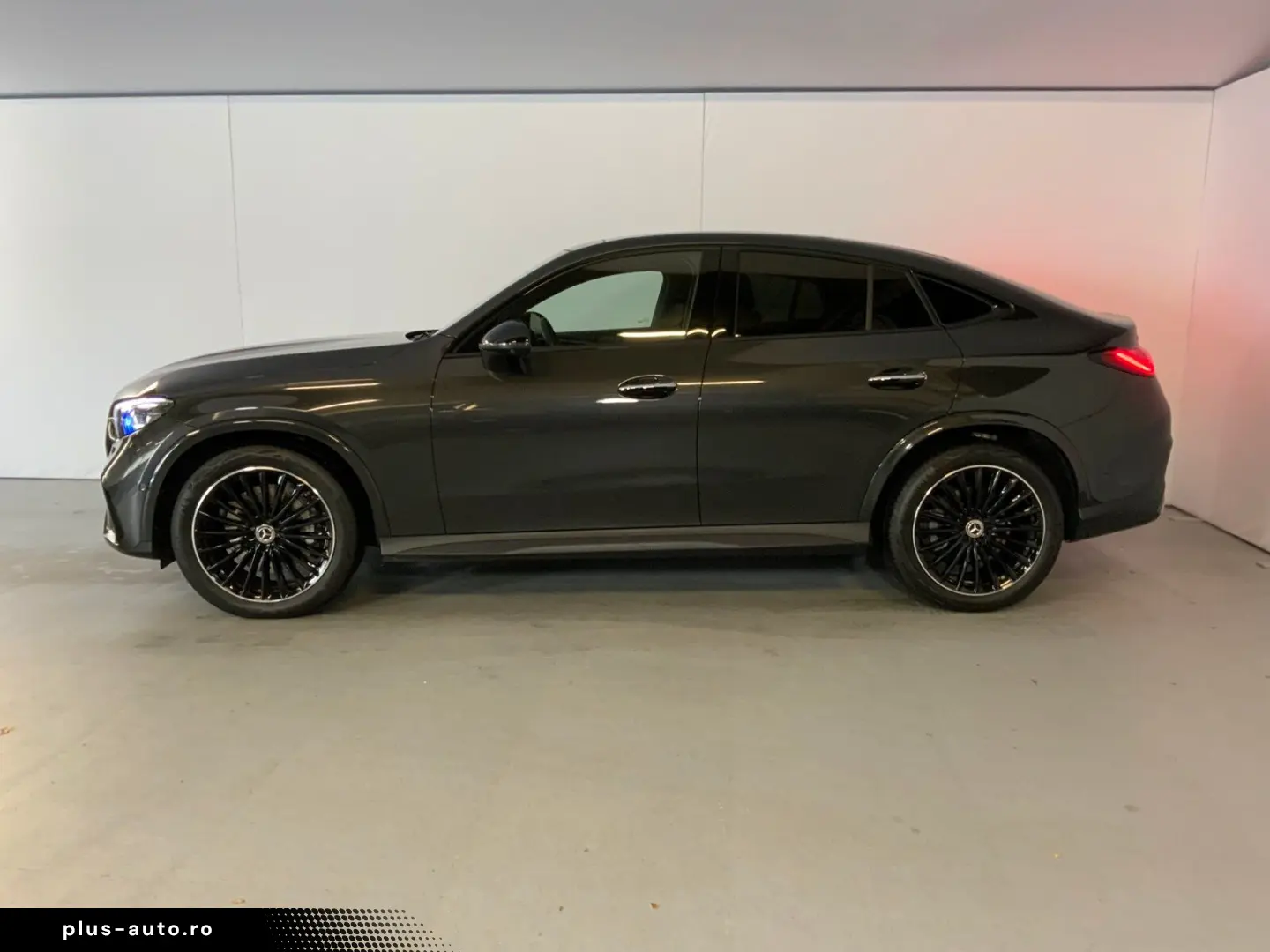 MERCEDES-BENZ GLC 200 4M Coupé AMG Night Pano HUD AHK DISTRO