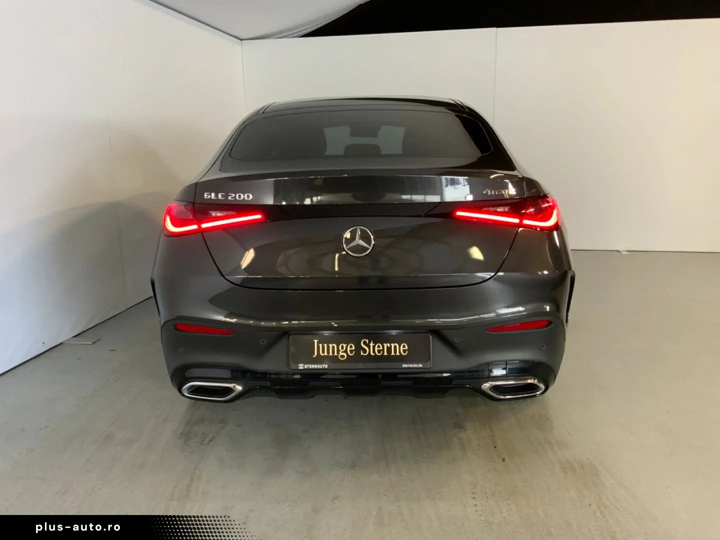 MERCEDES-BENZ GLC 200 4M Coupé AMG Night Pano HUD AHK DISTRO