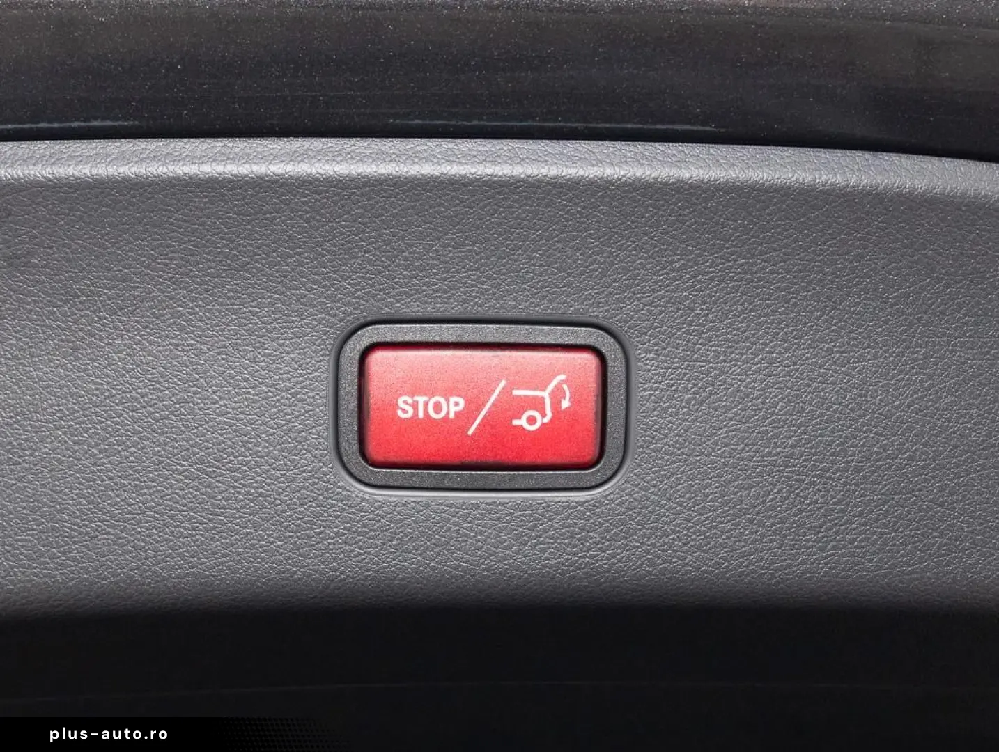 MERCEDES-BENZ GLC 200 4MATIC Coupé Pano SpurW Sport W-Paket