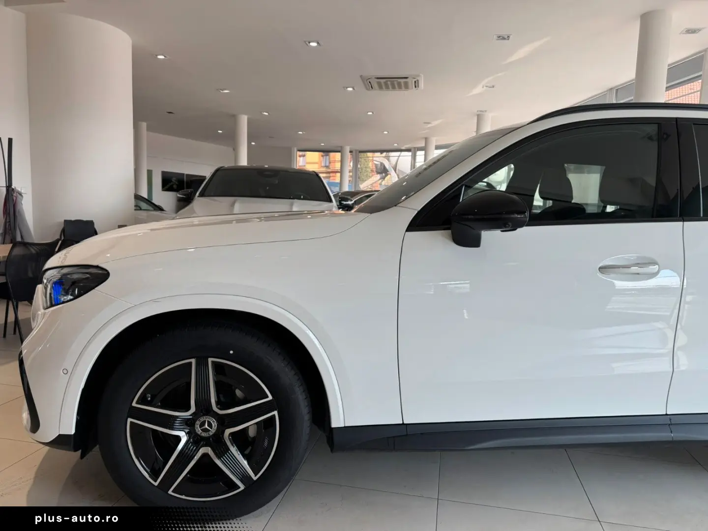 MERCEDES-BENZ GLC 220 d 4M AMG DISTRONIC 360 ESP TOP