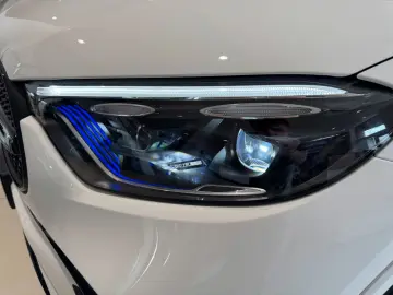 MERCEDES-BENZ GLC 220 d 4M AMG DISTRONIC 360 ESP TOP