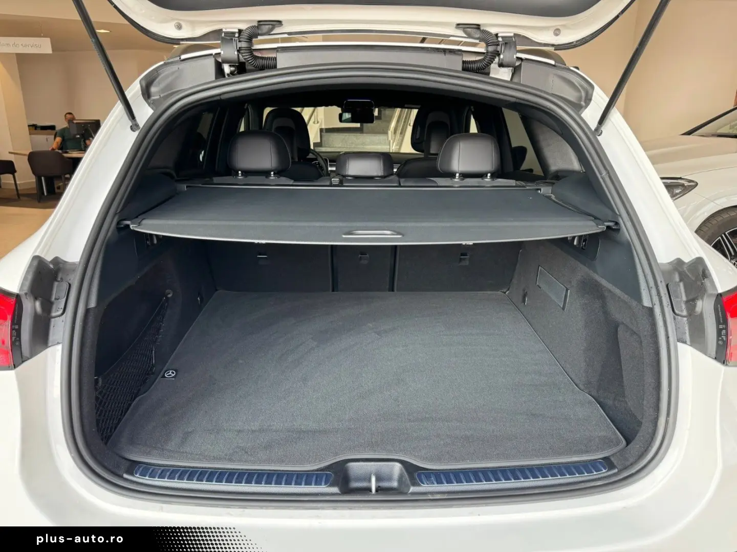 MERCEDES-BENZ GLC 220 d 4M AMG DISTRONIC 360 ESP TOP