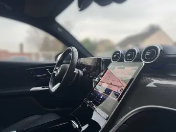 MERCEDES-BENZ GLC 300 d 4M AMG PREMIUM MBUX Pano AHK&hellip;